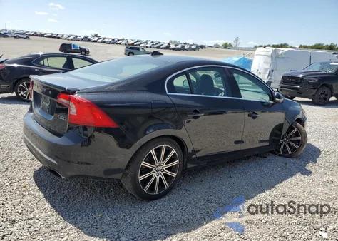 2017 Volvo S60 Premier z USA, uszkodzony, nr VIN LYV402TK7HB195474